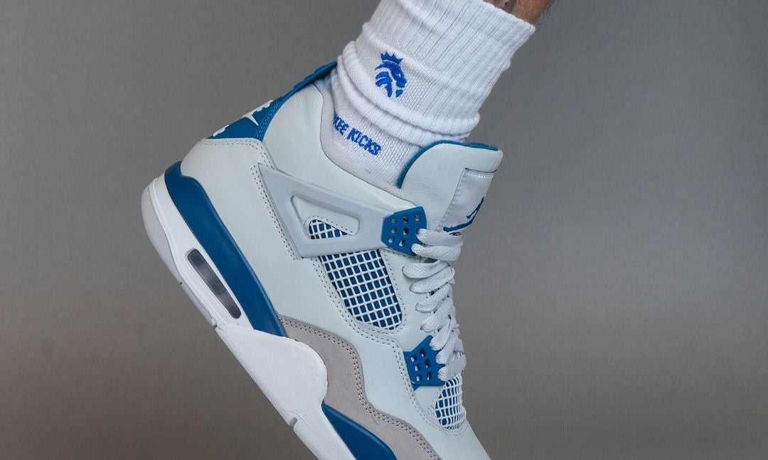 Jordan 4 military blue aan