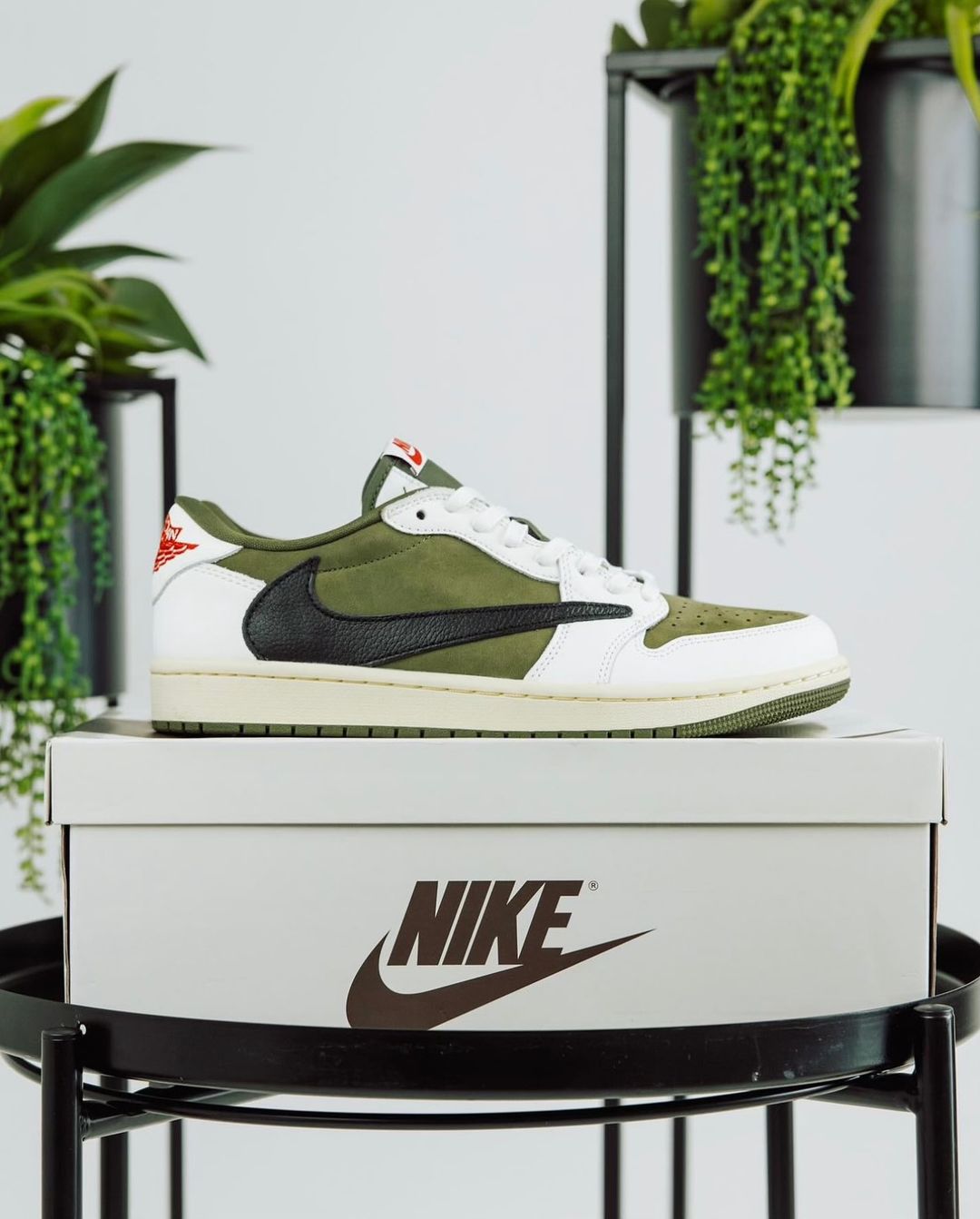 Air Jordan 1 Low Travis Scott Medium Olive